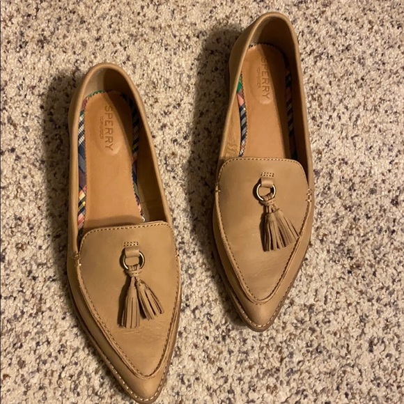 sperry saybrook loafer